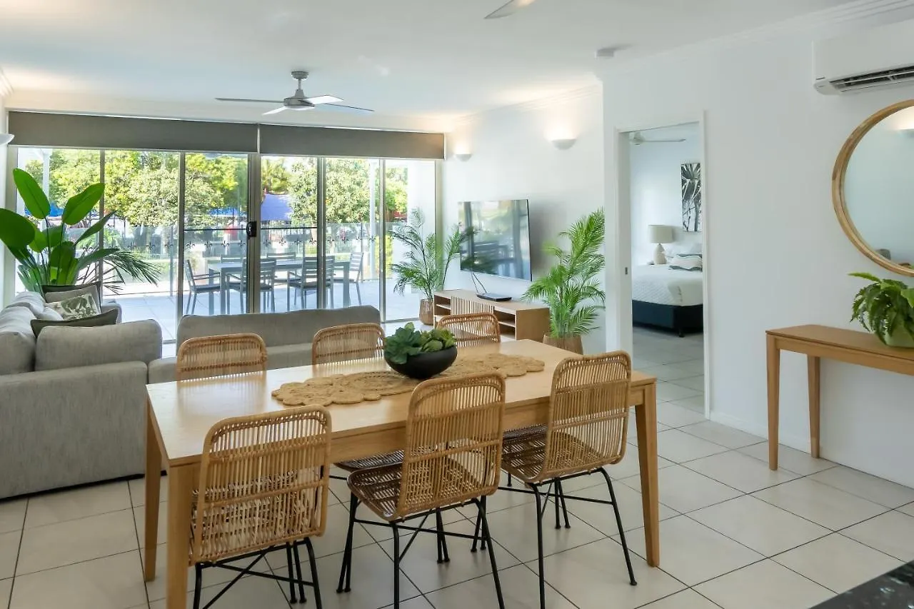 Waters Edge Apartment Cairns Aparthotel