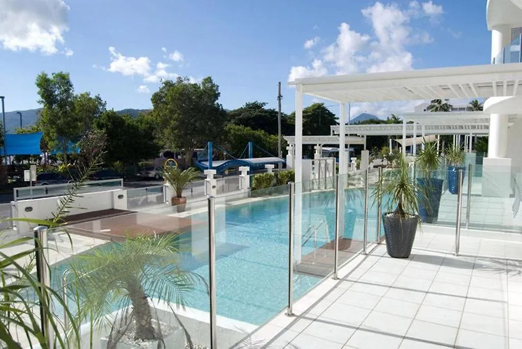 ***** Aparthotel Waters Edge Apartment Cairns Australien